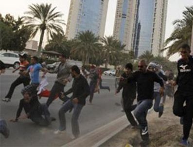 'Kaddafi'ye hayır' diyene keskin nişancı kurşunu!