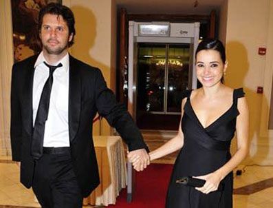 BAŞAR SAVUR - Korumaları basın mensuplarına saldırttı