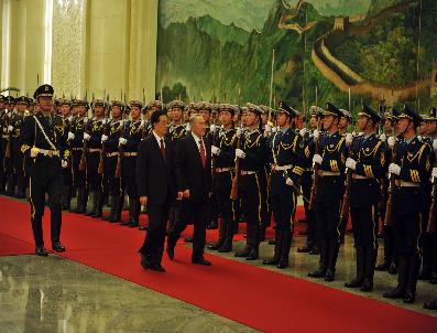 WEN JIABAO - Çin ile Kazakistan arasında 8 işbirliği anlaşması imzalandı