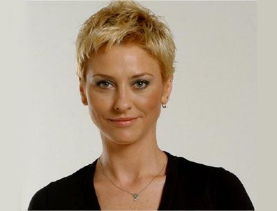 Ece Uslu rol arkadaşına aşık oldu!