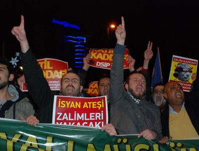 HİLAL KAPLAN - İstanbul'da Kaddafi'ye protesto