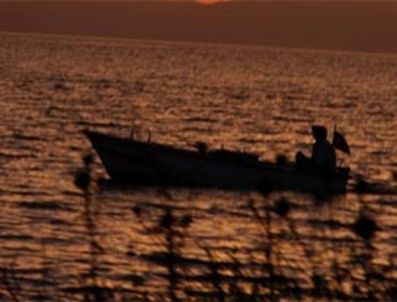 GIRIT - Libya'dan tekne ile Datça'ya kaçtılar