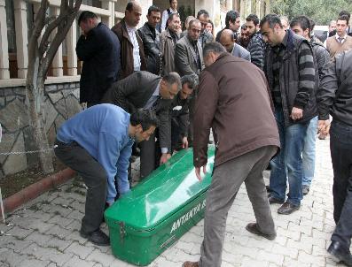 İlaç mümessili otel odasında ölü bulundu