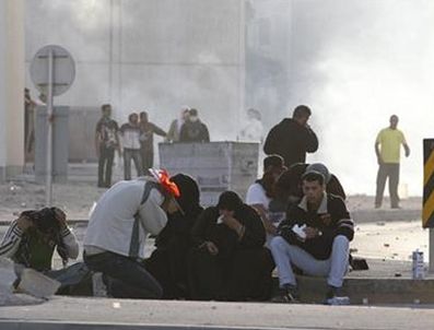 KADDAFI - Libya'da isyancılar askeri uçak düşürdü