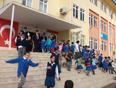 KASAPÇAYıRı - Kumlucalı öğrenciler sivil savunmayı tatbikatla anlattı