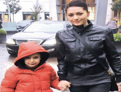 İSTINYE PARK - Nurgül Yeşilçay'ın keyfi yerinde