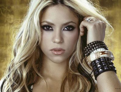 JACKİE CHAN - Shakira'ya yılın sanatçısı ödülü