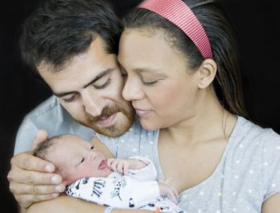 İPEK TANRIYAR - Defne Joy Foster öldü (Cenaze töreni video)