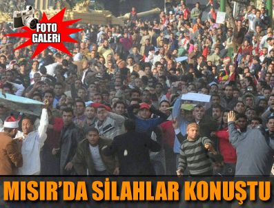 EL ARABIYA - Tahrir Meydanı'nda silahlı çatışma