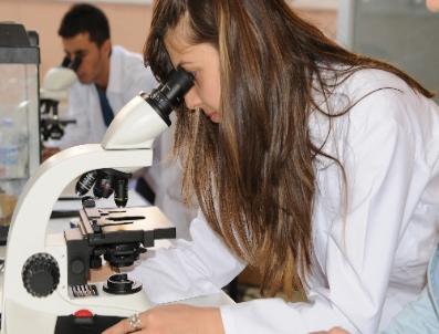 7 Aralık Üniversitesi son teknolojiyle donatılmış laboratuvarlarda ders veriyor
