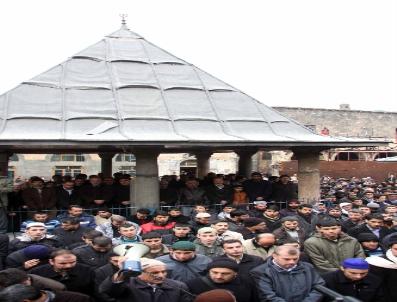 DIYARBAKıR ULU CAMII - Diyarbakırlılar Mısır halkı için dua etti