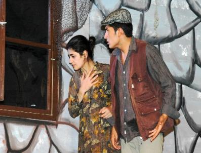 ÇETİN EMEÇ - Gaziantep şehir tiyatrosu yeni kursiyerlerini seçiyor