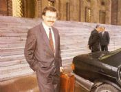 Eski Bakan Kahveci mezarı başında anıldı