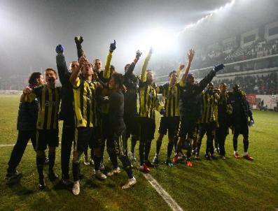 Fenerbahçe, Manisaspor‘u 3 golle geçti