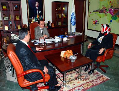 AZIM ÖZTÜRK - AK Parti Seyhan ilçe yöneticileri Başkan Öztürk'ü ziyaret etti