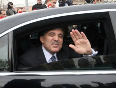 Gül'den Mısır'a kritik ziyaret