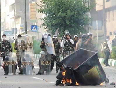 MEHDI KERRUBI - Muhaliflerle polis çatıştı