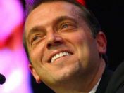 Cem Uzan Paris'te defile izledi