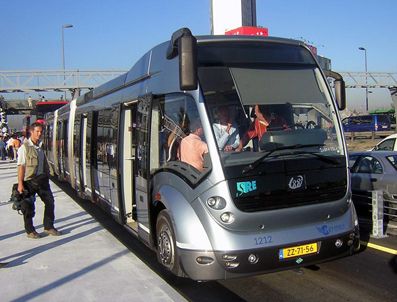 SEFAKÖY - İstanbul'da metrobüs hattı genişliyor