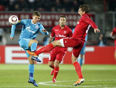 DE JONG - Twente: 3 - Zenit: 0
