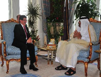 EL CEZIRE - Davutoğlu, Katar Emiri İle Görüştü