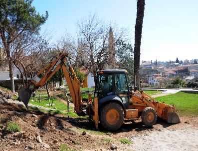 Tarihi Yivli Minare’Nin Çevresi Düzenleniyor