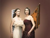 Kanun ve Piyano İkilisi sahnede