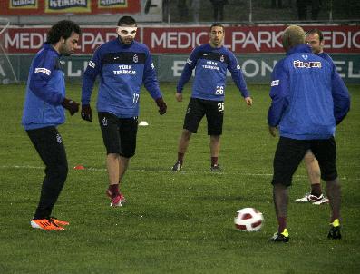 Trabzonspor‘Da Burak İdmana Maske İle Çıktı