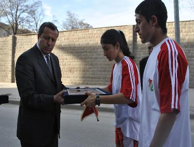 KUTSAL EMANETLER - Çanakkale’Den Getirilen Kutsal Emanetler Polatlı’Dan Ankara’Ya Gönderildi