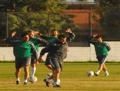 ALI HELVACı - Denizlispor Çıkış Arıyor