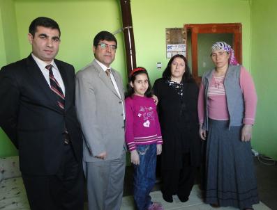 BEKİR AKSOY - Milli Eğitim Müdürü Aksoy, Evde Eğitim Gören Öğrenciyi Ziyaret Etti