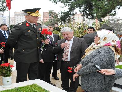 TAYFUR SÜNER - Şehit Annesinden Komutana Ziyaret Sitemi