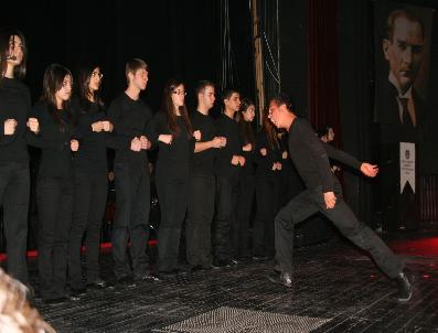 KONYA ÇIMENTO - Zaferin 96. Yıldönümünde Çanakkale Şehitleri Dualarla Anıldı