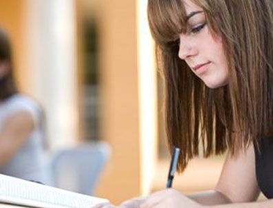 ENVER YÜCEL - ABD'deki eğitim sistemini yorumladı