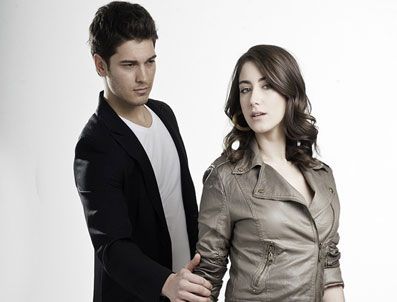 Çekimde ayaklarıma takoz koyuyorlar!