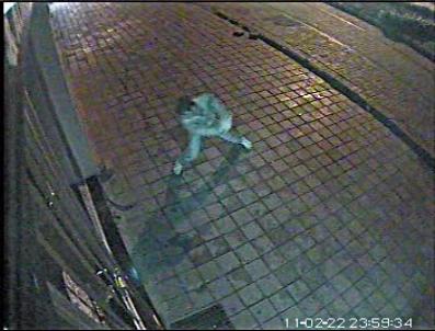 Döviz Bürosu,saatçi ve kuyumcuyu soymaya çalışırken kameraya yakalandı