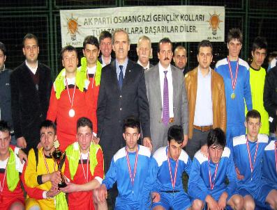 Ak Partili Gençler Futbol Turnuvasıyla Stres Attı