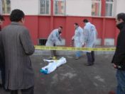 Sevgilisinden ayrıldı intihar etti