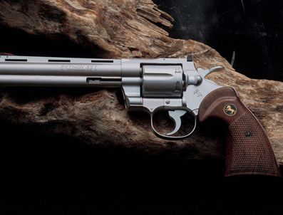 Bir kadın daha eski eşi tarafından vuruldu!..