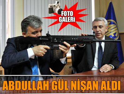 Abdullah Gül, piyade tüfeğiyle nişan aldı