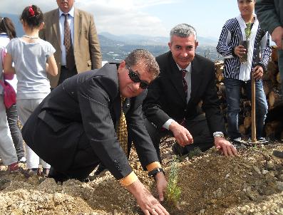 Nevruz‘U Fidan Dikerek Kutladılar