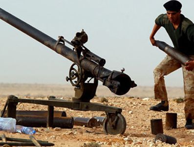 UĞUR YIĞIT - Trablus'ta askeri ve sivil hedefler vuruluyor