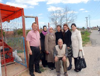 NEZIHE YOLDAN - Ak Parti Antalya Teşkilatı‘Ndan Yaşlılara Ziyaret
