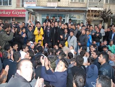 BENGI YıLDıZ - Bdp’Li Vekillerin Oturma Eylemi Sona Erdi