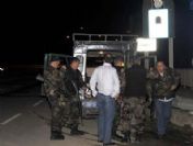 Emniyet binasını roketle vurdular