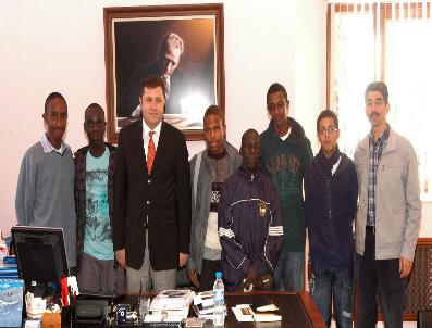 NAIROBI - Kenyalı Öğrenciler Vali Yardımcısı Ertekin’İ Ziyaret Etti