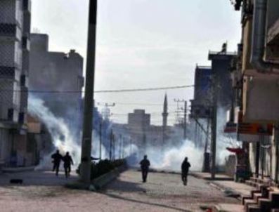 EMINE AYNA - PKK'lının cenazesinde olaylar çıktı!