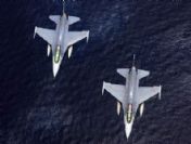 Havalimanında 5 uçak ve 2 helikopter vuruldu