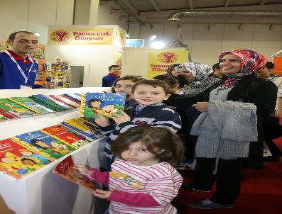 CAILLOU - Bursa Kitap Fuarı‘Nda Caillou Büyük İlgi Görüyor (Özel)