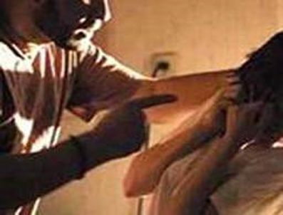 Bedensel engelli kızını döverek öldürdü